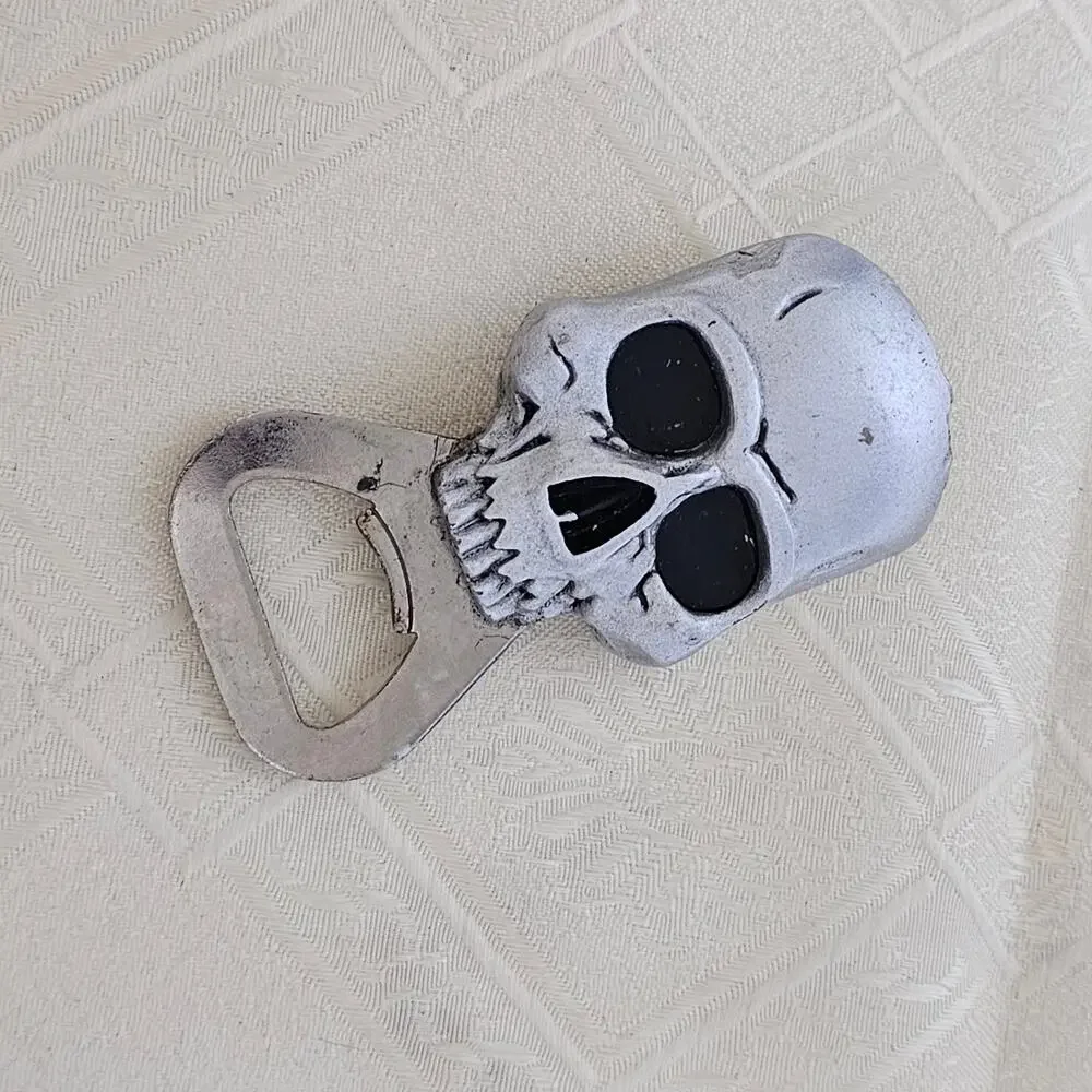 Metal Bottle Opener Skull, Metal + Hard Plastic